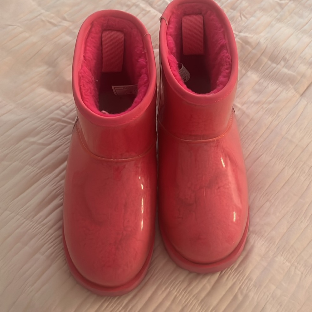 Girls UGG boots - Picture 2 of 4
